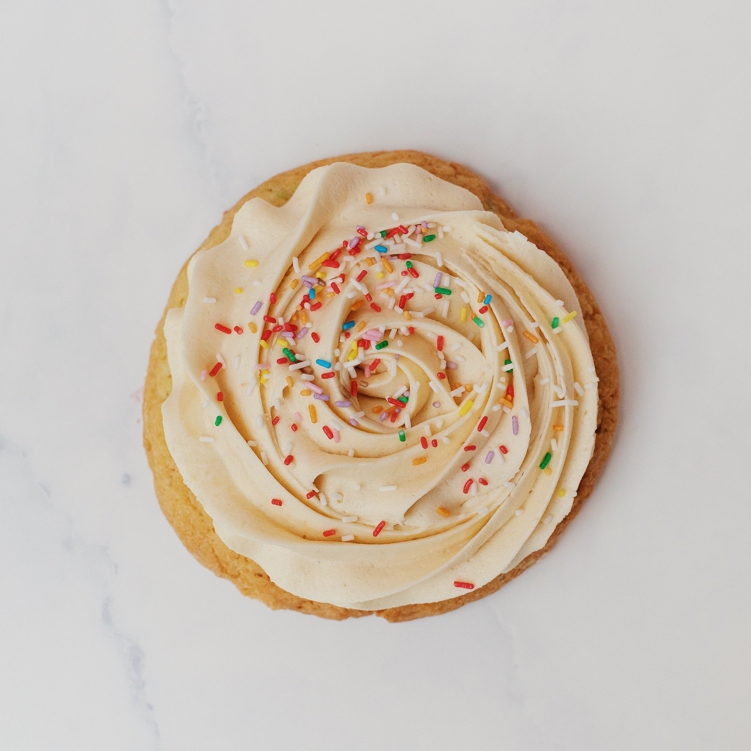 Copy Cat Crumblcookie: Birthday Cake